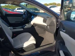 ✅ 2019 Honda Insight EX • VIN: 19XZE4F59KE029011 • Lot: 43608322. Wystawiony na IAAI z przebiegiem 191 180 mil. Bezpłatny archiwum sprzedaży aukcyjnych z USA i szczegółowy raport historii pojazdu na DreamBid. Zdjęcie 5.