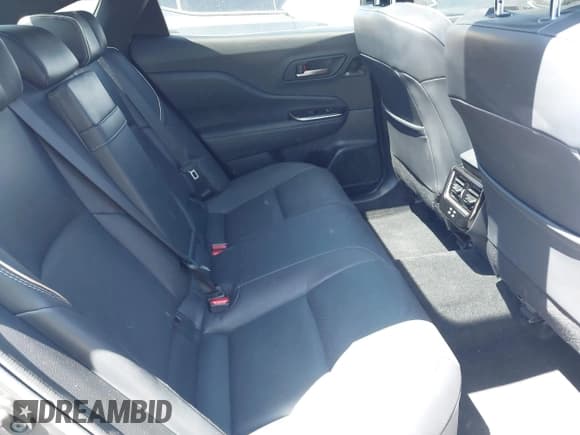 ✅ 2024 Toyota Crown XLE • VIN: JTDAAAAF4R3018149 • Lot: 42293604. Wystawiony na IAAI z przebiegiem 22 408 mil. Bezpłatny archiwum sprzedaży aukcyjnych z USA i szczegółowy raport historii pojazdu na DreamBid. Zdjęcie 8.