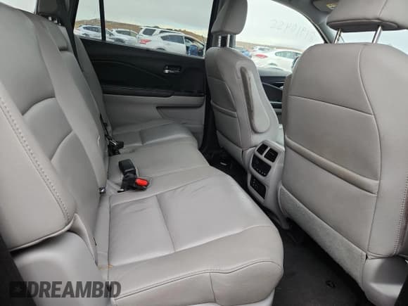 ✅ 2017 Honda Pilot Touring • VIN: 5FNYF6H98HB016967 • Lot: 81910455. Listed on Copart with 181,215 mi. Free auction sales archive from the USA and detailed vehicle history report at DreamBid. Image 10.