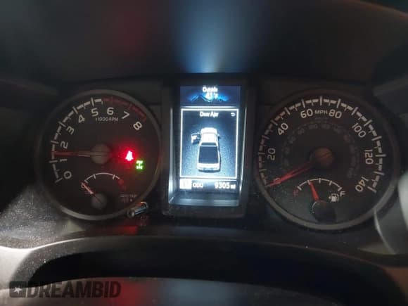 ✅ 2023 Toyota Tacoma SR • VIN: 3TYSX5EN2PT019800 • Lot: 41601705. Listed on IAAI with 9,305 mi. Free auction sales archive from the USA and detailed vehicle history report at DreamBid. Image 7.