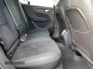 ✅ 2023 Volvo C40 Plus • VIN: YV4ED3GL3P2034098 • Lot: 46739434. Wystawiony na Copart z przebiegiem Nie podano. Bezpłatny archiwum sprzedaży aukcyjnych z USA i szczegółowy raport historii pojazdu na DreamBid. Zdjęcie 10.