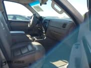 ✅ 2005 Ford Explorer Limited • VIN: 1FMDU75W15UA41227 • Lot: 42654773. Wystawiony na IAAI z przebiegiem 166 507 mil. Bezpłatny archiwum sprzedaży aukcyjnych z USA i szczegółowy raport historii pojazdu na DreamBid. Zdjęcie 5.