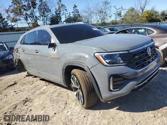 ✅ 2024 Volkswagen Atlas SEL Premium R-Line • VIN: 1V2FE2CA2RC238776 • Lot: 82517505. Wystawiony na Copart z przebiegiem 30 514 mil. Bezpłatny archiwum sprzedaży aukcyjnych z USA i szczegółowy raport historii pojazdu na DreamBid. Zdjęcie 4.