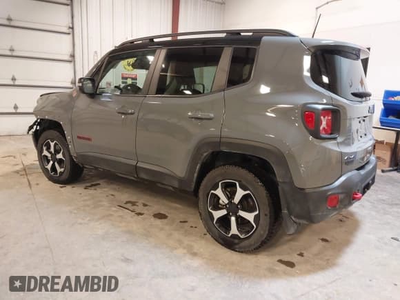 ✅ 2022 Jeep Renegade Trailhawk • VIN: ZACNJDC14NPN47737 • Lot: 43747324. Listed on IAAI with 60,251 mi. Free auction sales archive from the USA and detailed vehicle history report at DreamBid. Image 3.