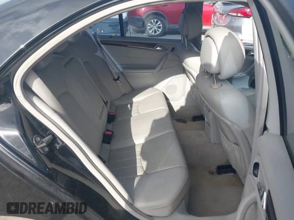 ✅ 2006 Mercedes-Benz C 280 Luxury • VIN: WDBRF92H96F813189 • Лот: 42541910. Опубликован ранее на IAAI с пробегом Не указан. Бесплатный доступ к архиву аукционных продаж из США и подробный отчёт об истории автомобиля на DreamBid. Изображение 8.