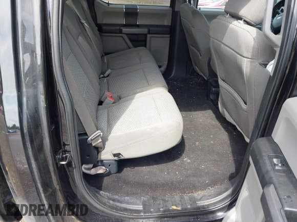 ✅ 2019 Ford F-150 XL • VIN: 1FTEW1E42KFB70172 • Lot: 42721404. Listed on IAAI with 111,939 mi. Free auction sales archive from the USA and detailed vehicle history report at DreamBid. Image 8.