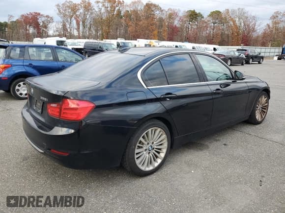 ✅ 2015 BMW 3 Series 328i xDrive • VIN: WBA3B5C50FP653582 • Lot: 91160695. Listed on Copart with 187,818 mi. Free auction sales archive from the USA and detailed vehicle history report at DreamBid. Image 3.