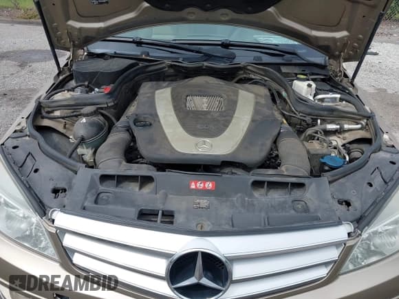 ✅ 2009 Mercedes-Benz C 300 Sport • VIN: WDDGF54X69R063653 • Lot: 43180934. Listed on IAAI with 122,346 mi. Free auction sales archive from the USA and detailed vehicle history report at DreamBid. Image 10.