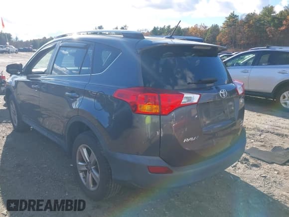 ✅ 2015 Toyota RAV4 XLE • VIN: 2T3RFREV3FW306077 • Lot: 43624639. Listed on IAAI with 111,436 mi. Free auction sales archive from the USA and detailed vehicle history report at DreamBid. Image 3.