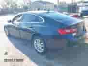 2017 Chevrolet Malibu LT z VIN 1G1ZE5ST9HF249072, wystawiony jako IAAI lot #43228449 z przebiegiem 127 642 mil mil oraz . Historia ofert i sprzedaży dostępna na DreamBid. Obrazek 3.