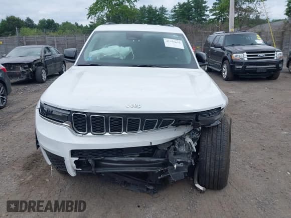 ✅ 2023 Jeep Grand Cherokee Altitude • VIN: 1C4RJKAG0P8780525 • Lot: 42755675. Listed on IAAI with 31,912 mi. Free auction sales archive from the USA and detailed vehicle history report at DreamBid. Image 12.