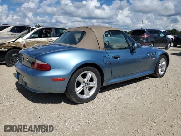 ✅ 2001 BMW Z3 2.5 • VIN: WBACN33411LM03450 • Лот: 74182304. Опубликован ранее на Copart с пробегом Не указан. Бесплатный доступ к архиву аукционных продаж из США и подробный отчёт об истории автомобиля на DreamBid. Изображение 3.