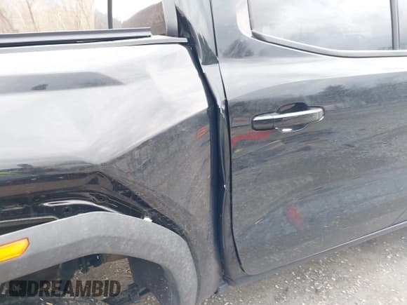 ✅ 2023 GMC Canyon 4WD AT4 • VIN: 1GTP6DEK9P1151776 • Lot: 41655533. Listed on IAAI with 11,750 mi. Free auction sales archive from the USA and detailed vehicle history report at DreamBid. Image 17.