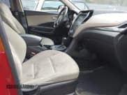 ✅ 2017 Hyundai Santa Fe SE • VIN: KM8SMDHF1HU238369 • Lot: 43682236. Wystawiony na IAAI z przebiegiem 179 000 mil. Bezpłatny archiwum sprzedaży aukcyjnych z USA i szczegółowy raport historii pojazdu na DreamBid. Zdjęcie 5.