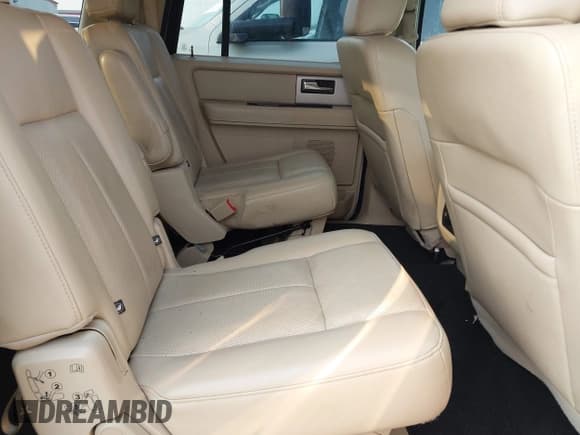 ✅ 2017 Ford Expedition Max Limited • VIN: 1FMJK1KT4HEA76794 • Lot: 42384012. Wystawiony na IAAI z przebiegiem 110 563 mil. Bezpłatny archiwum sprzedaży aukcyjnych z USA i szczegółowy raport historii pojazdu na DreamBid. Zdjęcie 8.