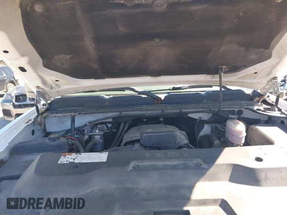 ✅ 2011 Chevrolet Silverado 2500HD Work Truck • VIN: 1GB2CVCG9BZ396373 • Lot: 43598113. Wystawiony na IAAI z przebiegiem 273 698 mil. Bezpłatny archiwum sprzedaży aukcyjnych z USA i szczegółowy raport historii pojazdu na DreamBid. Zdjęcie 10.