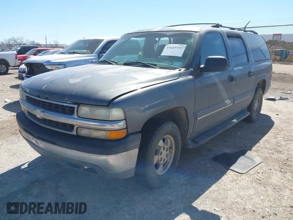 ✅ 2002 Chevrolet Suburban LT • VIN: 1GNEC16Z92J244114 • Лот: 41685351. Опубликован ранее на IAAI с пробегом 256 310 миль. Бесплатный доступ к архиву аукционных продаж из США и подробный отчёт об истории автомобиля на DreamBid. Изображение 2.