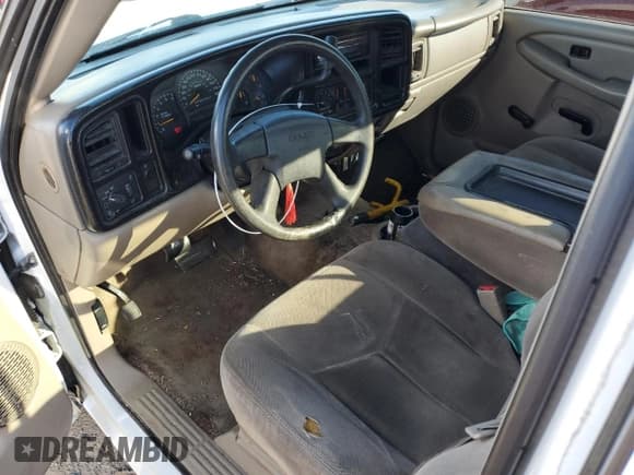 ✅ 2006 GMC Sierra 1500 Work Truck • VIN: 1GTEC14V36Z120890 • Лот: 88121635. Опубликован ранее на Copart с пробегом 194 591 миль. Бесплатный доступ к архиву аукционных продаж из США и подробный отчёт об истории автомобиля на DreamBid. Изображение 8.