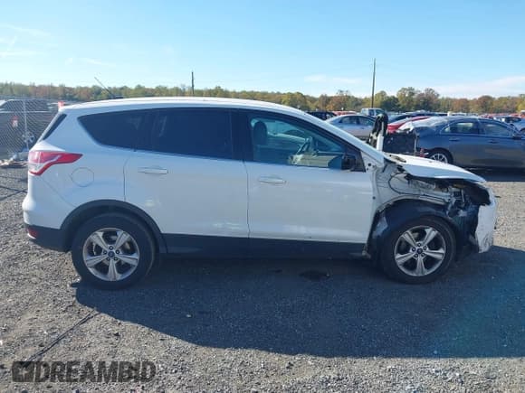 ✅ 2014 Ford Escape SE • VIN: 1FMCU0GX4EUD02357 • Lot: 43462307. Wystawiony na IAAI z przebiegiem 191 568 mil. Bezpłatny archiwum sprzedaży aukcyjnych z USA i szczegółowy raport historii pojazdu na DreamBid. Zdjęcie 14.