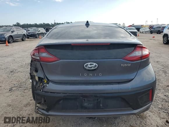 ✅ 2018 Hyundai Ioniq Limited • VIN: KMHC85LC8JU077617 • Лот: 85239494. Опубликован ранее на Copart с пробегом 176 087 миль. Бесплатный доступ к архиву аукционных продаж из США и подробный отчёт об истории автомобиля на DreamBid. Изображение 6.