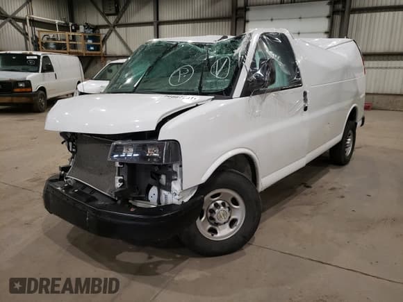 ✅ 2020 Chevrolet Express Cargo • VIN: 1GCWGAFP6L1179269 • Lot: 88147615. Wystawiony na Copart z przebiegiem 42 377 mil. Bezpłatny archiwum sprzedaży aukcyjnych z USA i szczegółowy raport historii pojazdu na DreamBid. Zdjęcie 2.