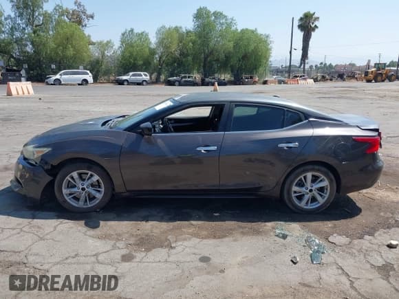 ✅ 2016 Nissan Maxima S • VIN: 1N4AA6AP2GC388749 • Лот: 42799821. Опубликован ранее на IAAI с пробегом 75 884 миль. Бесплатный доступ к архиву аукционных продаж из США и подробный отчёт об истории автомобиля на DreamBid. Изображение 13.