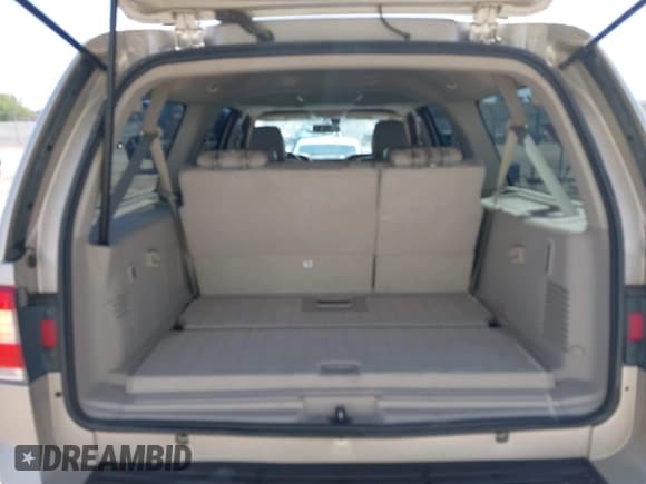 ✅ 2017 Lincoln Navigator • VIN: 5LMJJ3HT9HEL12097 • Lot: 42016473. Wystawiony na IAAI z przebiegiem 132 476 mil. Bezpłatny archiwum sprzedaży aukcyjnych z USA i szczegółowy raport historii pojazdu na DreamBid. Zdjęcie 16.