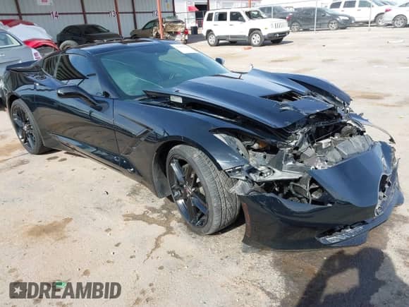 2015 Chevrolet Corvette 2LT с VIN 1G1YD2D75F5117135, выставлен на аукционе IAAI как лот 41389264 с пробегом 33 438 миль миль и . История ставок и продаж доступна на DreamBid. Изображение 1.