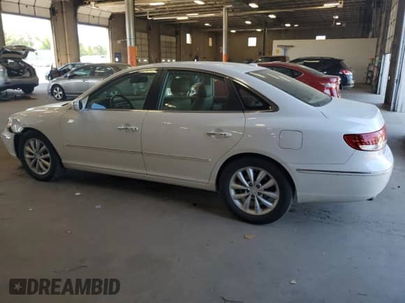 2008 Hyundai Azera Limited с VIN KMHFC46F88A290705, выставлен на аукционе Copart как лот 56882515 с пробегом 114 947 миль миль и Списание • Salvage title. История ставок и продаж доступна на DreamBid. Изображение 2.