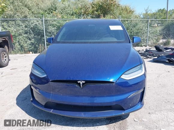 ✅ 2023 Tesla Model X • VIN: 7SAXCDE56PF385127 • Lot: 43183094. Wystawiony na IAAI z przebiegiem 71 391 mil. Bezpłatny archiwum sprzedaży aukcyjnych z USA i szczegółowy raport historii pojazdu na DreamBid. Zdjęcie 13.