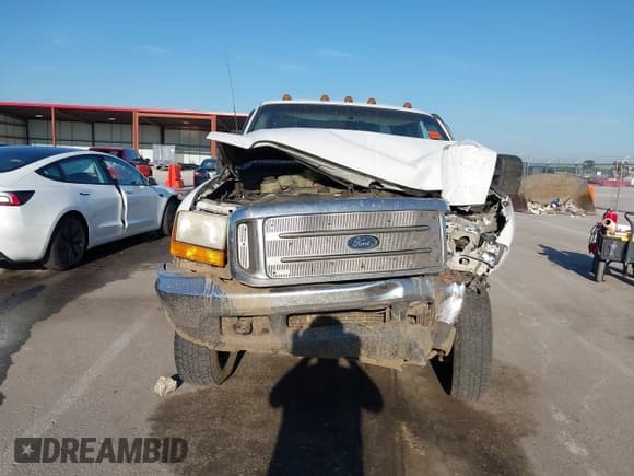 ✅ 1999 Ford F-250 XL • VIN: 1FTNX21F8XEA74702 • Lot: 43097148. Wystawiony na IAAI z przebiegiem 144 963 mil. Bezpłatny archiwum sprzedaży aukcyjnych z USA i szczegółowy raport historii pojazdu na DreamBid. Zdjęcie 13.