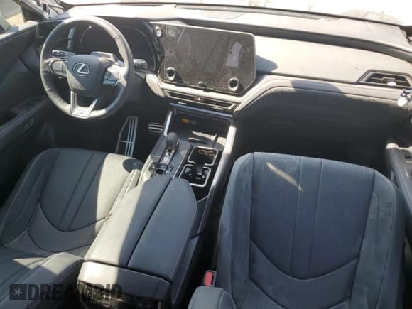 ✅ 2025 Lexus TX 500h F Sport Premium • VIN: 5TDABAB64SS007796 • Lot: 70928145. Wystawiony na Copart z przebiegiem 7 259 mil. Bezpłatny archiwum sprzedaży aukcyjnych z USA i szczegółowy raport historii pojazdu na DreamBid. Zdjęcie 8.