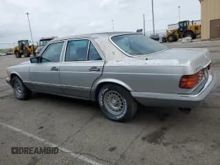 ✅ 1985 Mercedes-Benz 380 • VIN: WDBCA32C1FA105232 • Lot: 55124875. Listed on Copart with 150,676 mi. Free auction sales archive from the USA and detailed vehicle history report at DreamBid. Image 2.