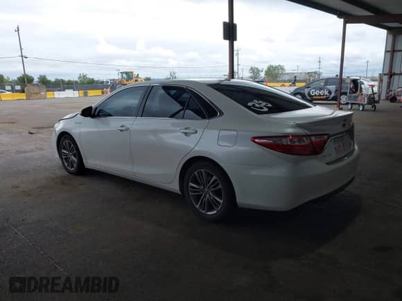 2015 Toyota Camry LE z VIN 4T1BD1FK2FU142956, wystawiony jako IAAI lot #42068502 z przebiegiem 104 135 mil mil oraz . Historia ofert i sprzedaży dostępna na DreamBid. Obrazek 3.