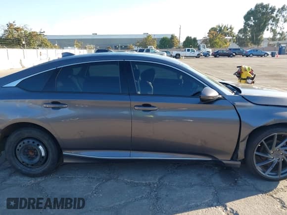 ✅ 2018 Honda Accord EX-L • VIN: 1HGCV1F53JA017461 • Лот: 40613033. Опубликован ранее на IAAI с пробегом 101 770 миль. Бесплатный доступ к архиву аукционных продаж из США и подробный отчёт об истории автомобиля на DreamBid. Изображение 14.