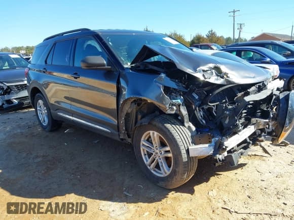 ✅ 2020 Ford Explorer XLT • VIN: 1FMSK8DH6LGB62109 • Lot: 41595655. Wystawiony na IAAI z przebiegiem 77 143 mil. Bezpłatny archiwum sprzedaży aukcyjnych z USA i szczegółowy raport historii pojazdu na DreamBid. Zdjęcie 1.
