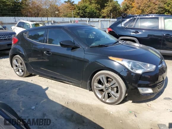 ✅ 2013 Hyundai Veloster w/Gray Int • VIN: KMHTC6AD3DU107580 • Lot: 77827544. Wystawiony na Copart z przebiegiem 176 893 mil. Bezpłatny archiwum sprzedaży aukcyjnych z USA i szczegółowy raport historii pojazdu na DreamBid. Zdjęcie 4.
