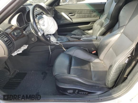 ✅ 2008 BMW Z4 3.0si • VIN: 4USBU535X8LX04793 • Lot: 77471094. Wystawiony na Copart z przebiegiem 104 599 mil. Bezpłatny archiwum sprzedaży aukcyjnych z USA i szczegółowy raport historii pojazdu na DreamBid. Zdjęcie 7.