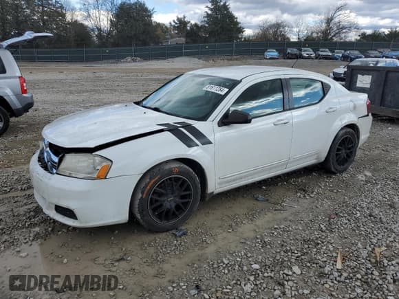 ✅ 2014 Dodge Avenger SE • VIN: 1C3CDZAB0EN195750 • Лот: 81611284. Опубликован ранее на Copart с пробегом 121 431 миль. Бесплатный доступ к архиву аукционных продаж из США и подробный отчёт об истории автомобиля на DreamBid. Изображение 1.