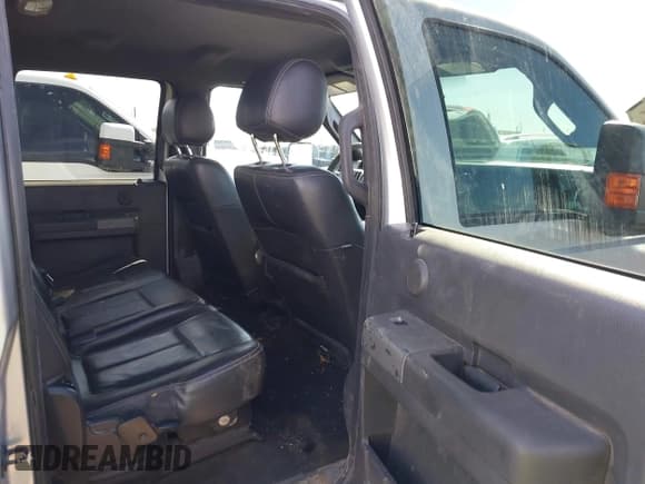 ✅ 2012 Ford F-250 XL • VIN: 1FT7W2B65CEC25578 • Lot: 43572341. Wystawiony na IAAI z przebiegiem 190 608 mil. Bezpłatny archiwum sprzedaży aukcyjnych z USA i szczegółowy raport historii pojazdu na DreamBid. Zdjęcie 8.