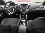 ✅ 2016 Hyundai Veloster • VIN: KMHTC6AD4GU266550 • Lot: 72531934. Wystawiony na Copart z przebiegiem 39 891 mil. Bezpłatny archiwum sprzedaży aukcyjnych z USA i szczegółowy raport historii pojazdu na DreamBid. Zdjęcie 8.