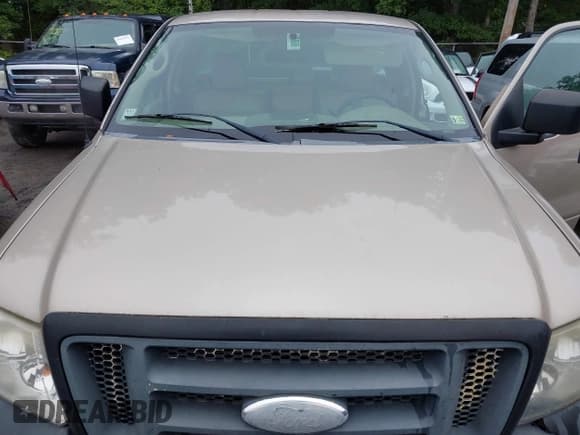 ✅ 2007 Ford F-150 XL • VIN: 1FTRF122X7KD49613 • Lot: 43041032. Listed on IAAI with 323,686 mi. Free auction sales archive from the USA and detailed vehicle history report at DreamBid. Image 10.