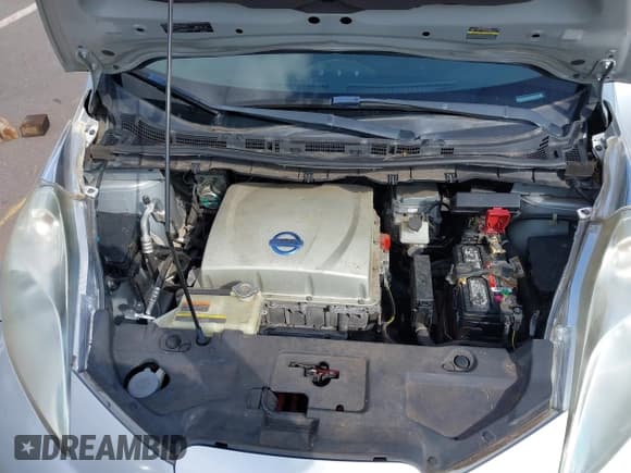 ✅ 2015 Nissan LEAF SL • VIN: 1N4AZ0CP2FC314023 • Lot: 41549354. Listed on IAAI with 102,133 mi. Free auction sales archive from the USA and detailed vehicle history report at DreamBid. Image 10.