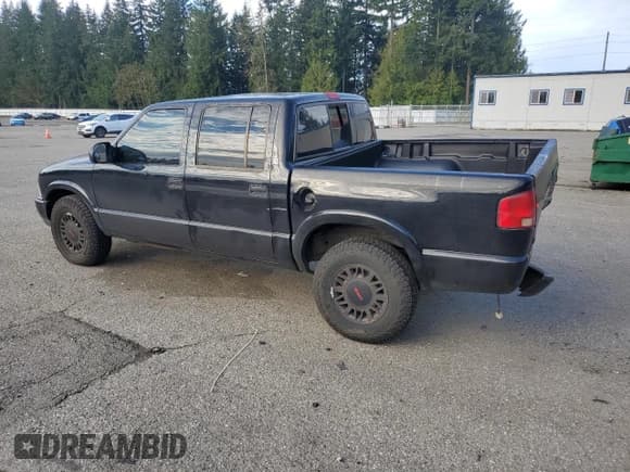 ✅ 2001 GMC Sonoma SLS • VIN: 1GTDT13W61K168519 • Lot: 50601565. Listed on Copart with Not provided. Free auction sales archive from the USA and detailed vehicle history report at DreamBid. Image 2.
