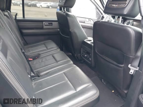 ✅ 2015 Ford Expedition Max Platinum • VIN: 1FMJK1MT9FEF40253 • Lot: 41685478. Listed on IAAI with 124,986 mi. Free auction sales archive from the USA and detailed vehicle history report at DreamBid. Image 8.