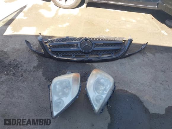 ✅ 2012 Mercedes-Benz Sprinter Passenger • VIN: WDZPE7CC1C5646024 • Lot: 42619520. Wystawiony na IAAI z przebiegiem 322 684 mil. Bezpłatny archiwum sprzedaży aukcyjnych z USA i szczegółowy raport historii pojazdu na DreamBid. Zdjęcie 12.