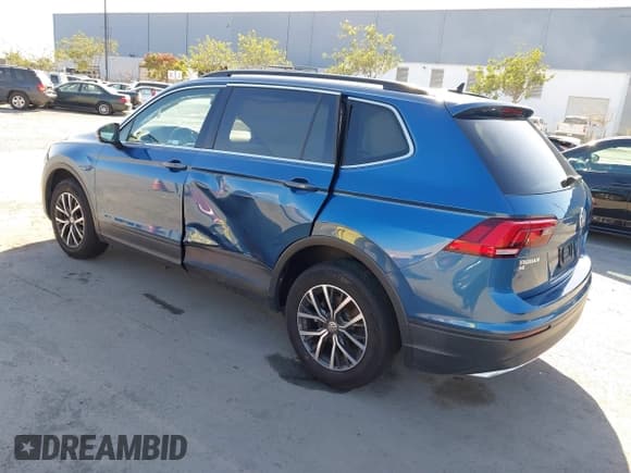 ✅ 2019 Volkswagen Tiguan SE • VIN: 3VV2B7AX2KM025507 • Lot: 43650873. Listed on IAAI with 63,307 mi. Free auction sales archive from the USA and detailed vehicle history report at DreamBid. Image 3.