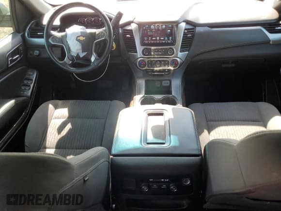 ✅ 2019 Chevrolet Tahoe LS • VIN: 1GNSCAKC8KR398173 • Lot: 64331585. Wystawiony na Copart z przebiegiem 52 519 mil. Bezpłatny archiwum sprzedaży aukcyjnych z USA i szczegółowy raport historii pojazdu na DreamBid. Zdjęcie 8.