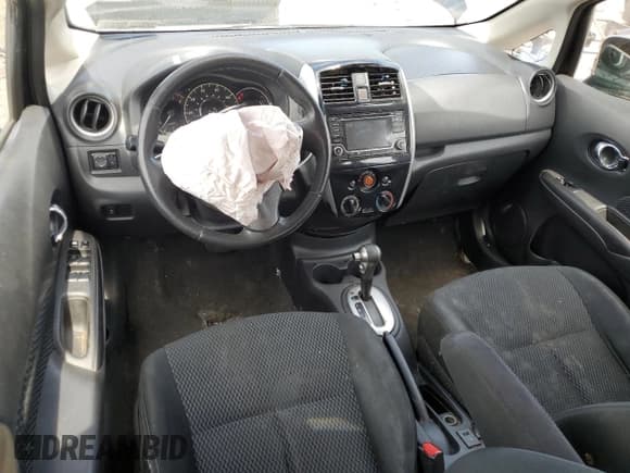 ✅ 2016 Nissan Note S • VIN: 3N1CE2CP0GL408162 • Lot: 57777275. Wystawiony na Copart z przebiegiem 133 153 mil. Bezpłatny archiwum sprzedaży aukcyjnych z USA i szczegółowy raport historii pojazdu na DreamBid. Zdjęcie 8.