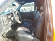 ✅ 1999 Chevrolet Silverado 1500 • VIN: 1GCEC14W2XZ144396 • Лот: 74321884. Опубликован ранее на Copart с пробегом Не указан. Бесплатный доступ к архиву аукционных продаж из США и подробный отчёт об истории автомобиля на DreamBid. Изображение 7.